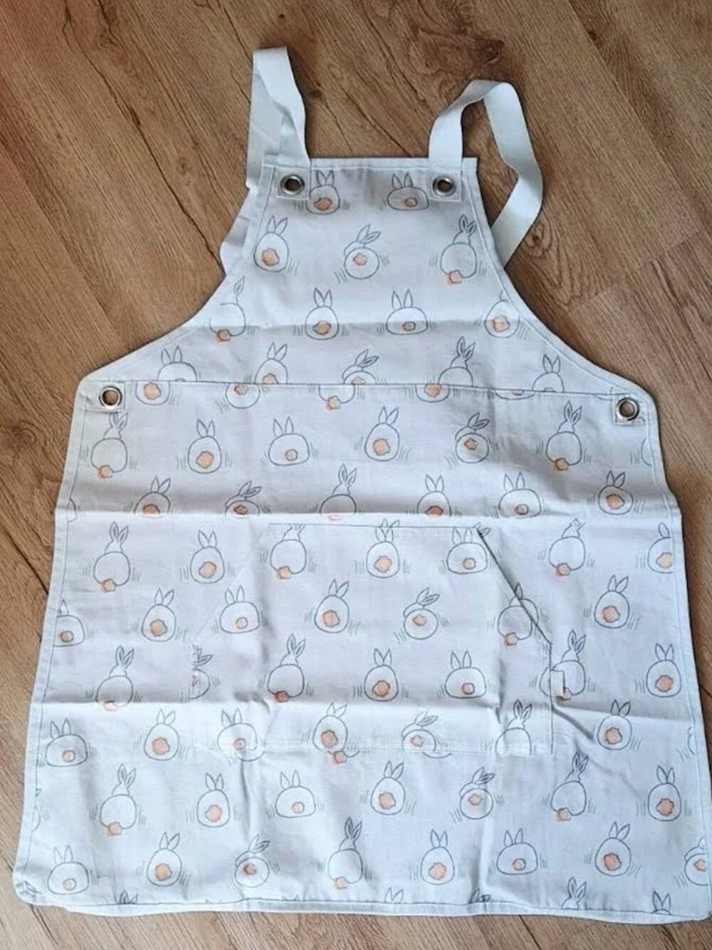 Thirty-One Gifts Kitchen Apron Bunny Tails NIP